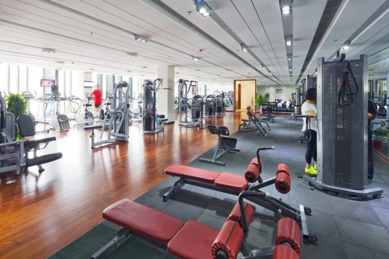 SALLE DE GYM SALLE DE SPORT