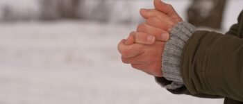 Le syndrome de Raynaud : Causes et Solutions Efficaces