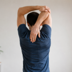 Triceps 11 ÉTIREMENT DES TRICEPS